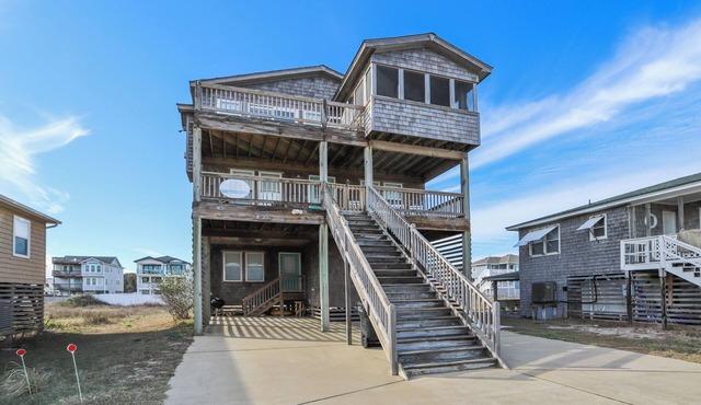 Miller Cottage - Semi OF Home in Kitty Hawk with Hot Tub