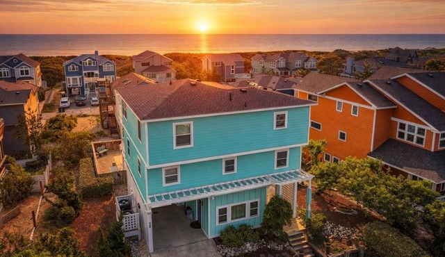 Milo's Waves - Corolla, Ocean Sands, 50 Yards to Beach, Pool, Hot Tub, Pets OK