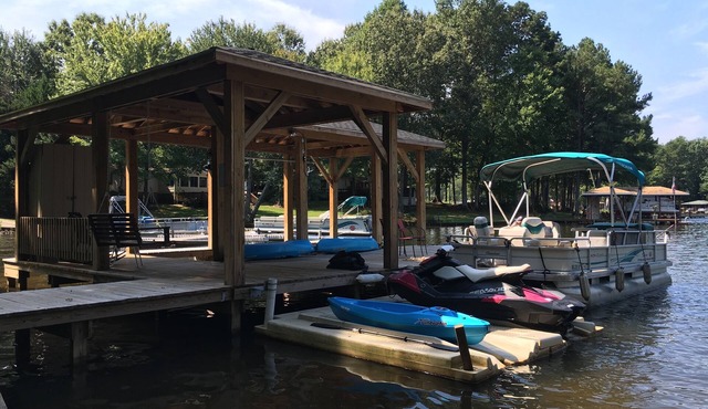 Moderate Awesome Cute Affordable Waterfront Lakehouse
