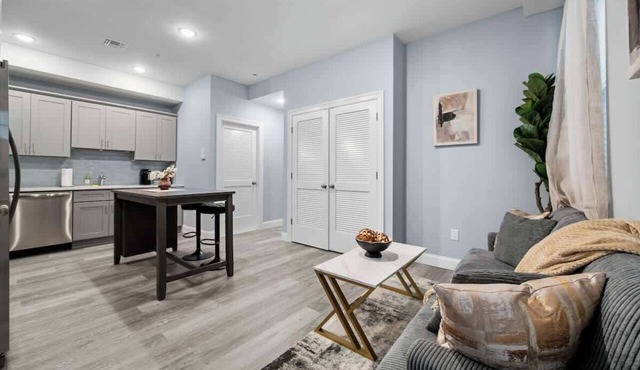 Modern 2BR | 2BA w/King Near Park