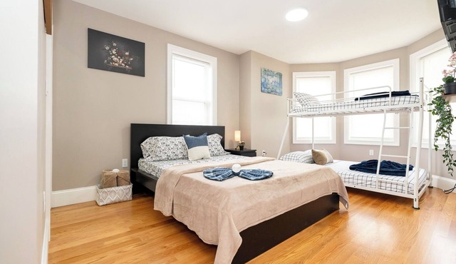 Modern 3BR Boston Nest Pet-Friendly Franklin Park & Red Line 558-2