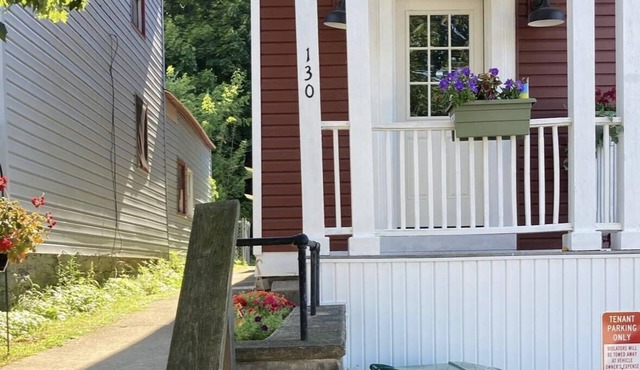 Modern Comforts: Discover the Best of Oswego from Our Stylish Retreat!