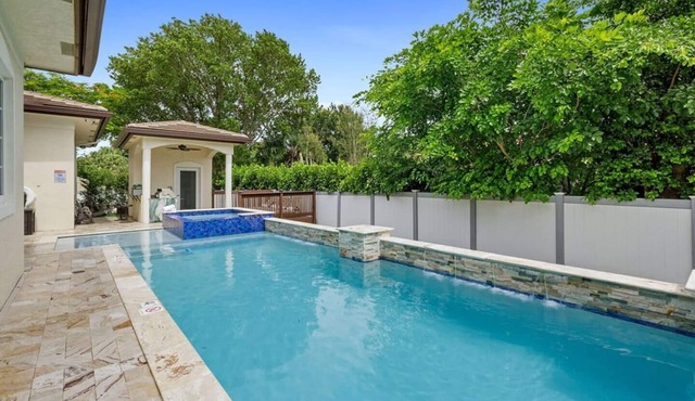 Modern Estate + Heated Pool, HotTub & Game Room!