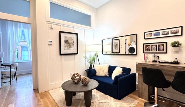Modern One-Bedroom with full Kitchen in Downtown Providence