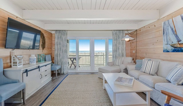 Modern, Spacious Oceanfront Townhome Sleeps 10