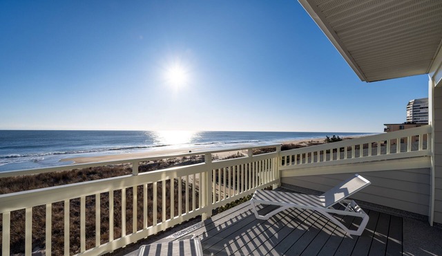 Modern, Spacious Oceanfront Townhome Sleeps 10!