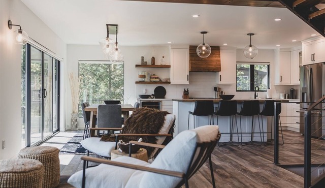 Modern Whitefish Lake Home with Stunning Views and Luxury Amenities
