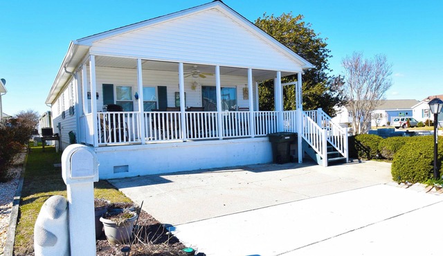 Montego Bay-Colonial Drive 13339-Bayside 135th Street (pets allowed)