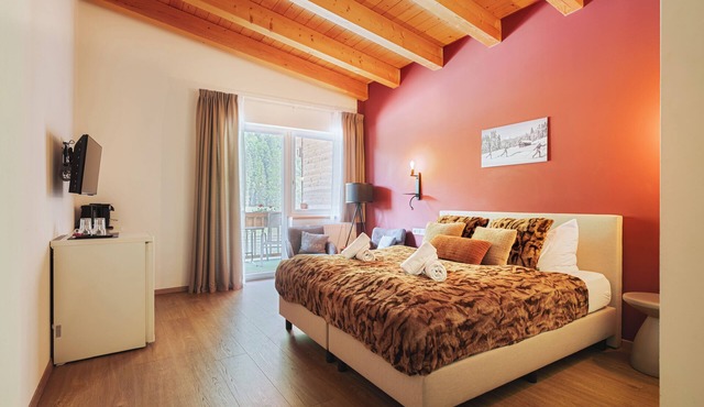 Mountain View Deluxe: enjoy mountain views together, a balcony, and alpine luxury. Perfect for a romantic stay in summer or winter. in Leutasch