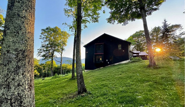 Mountain Views - Secluded - Modern
