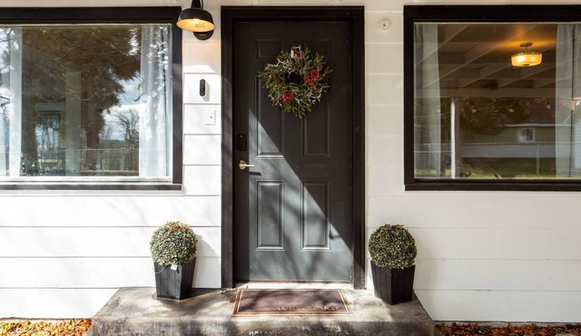 New! Cherry Orchard Cottage | Fireplace · Near Flathead Lake · 1 Hr to Glacier National Park