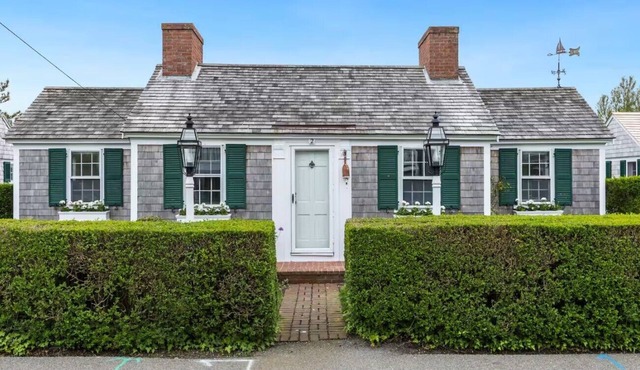 *NEW* Classic Beach Cottage, Parking, West End