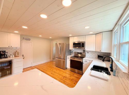 New for 2025 Cozy 4bd Cottage