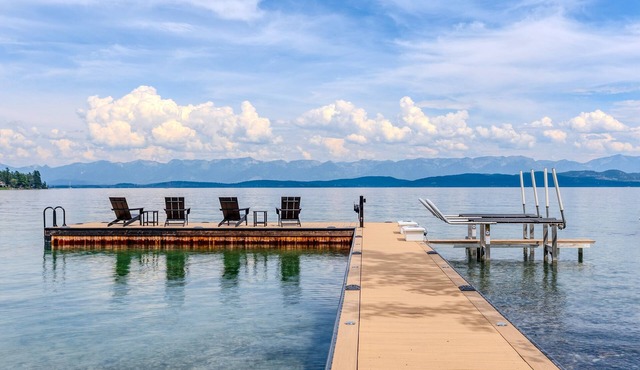 NEW LISTING: Luxury Lakefront Living-Perfect Location from Downtown Lakeside.