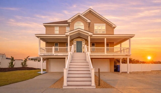 New/Oceanview/Heated Pool Steps to Beach