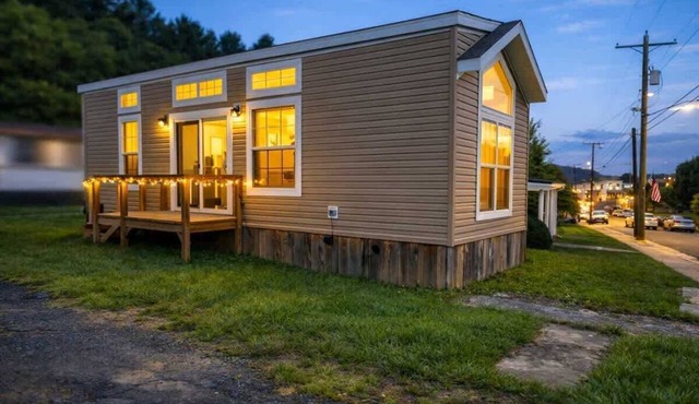 New! Tiny Ridge by Buffalo Mountain Getaway