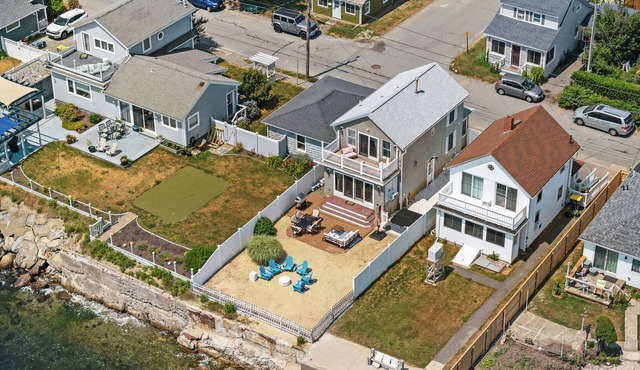New! Your very own Summer Oasis - Direct Oceanfront - 3BD Cozy & Peaceful home