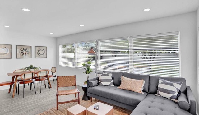 Newly Remodeled Home with Backyard BBQ, FL