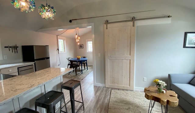 Newly Renovated Apartment in the heart of Edgartown on the Bike Path!
