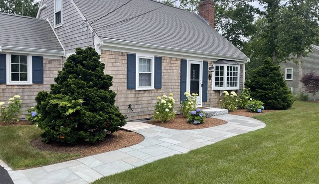 Newly Renovated Home close to Mayflower Beach, Central A/C