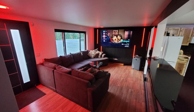 Newly Renovated Modern Home Near Saratoga