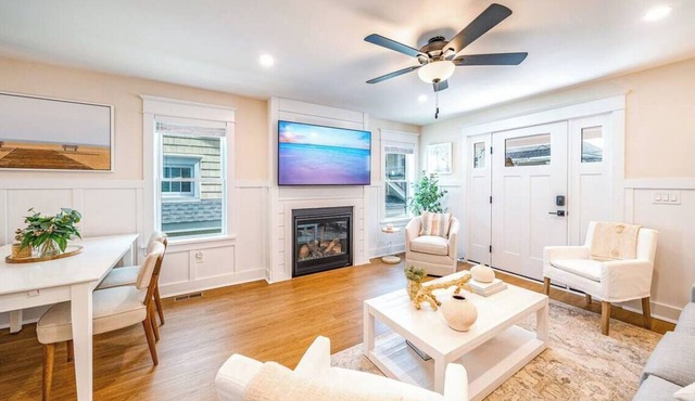 North End Gem 3BR/2BA - Steps to Beach & Boardwalk