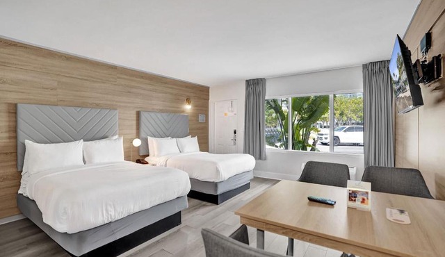 Ocean Blvd Two Doubles Suite with Kitchenette