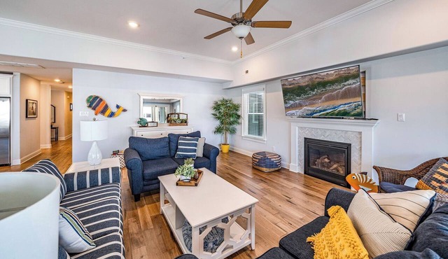 Ocean City Luxury 5BR/4.5BA Condo-Top-Floor w/Elevator, 1.5 Blocks to Beach