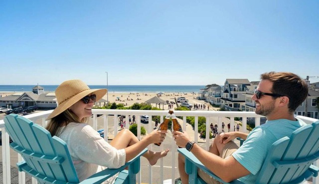 Ocean Views Newly Renovated Private Balcony