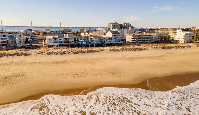 Oceanfront 3 Bedroom 3 Bath Vacation Rental in Ocean City MD | Direct Beach Access, Sealax Awhile