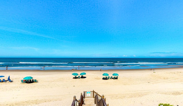 Oceanfront home with private pool, hot tub, elevator & outdoor pool access