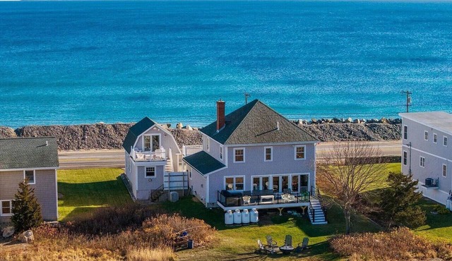 Oceanfront Rye Beach House w/Golf Simulator