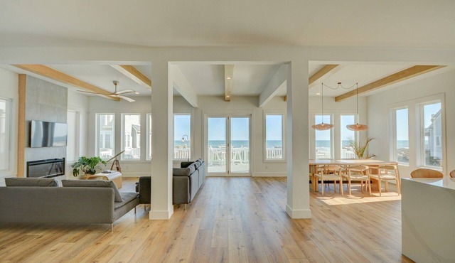 Oceanfront 5 Bedroom Home in North Topsail Beach, perfect for 17 guests!