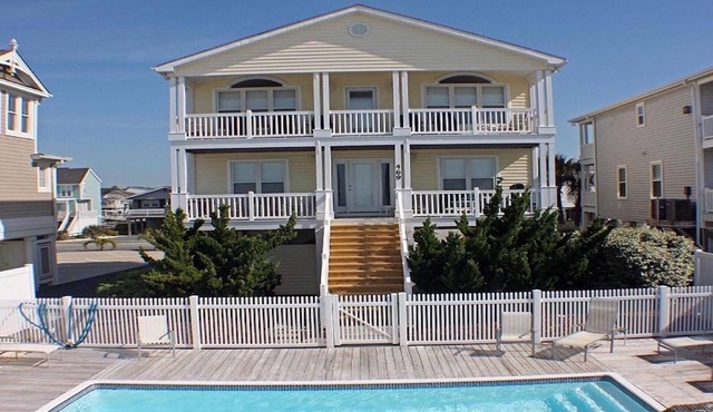 Oceanfront w/pool by pier, Great for Families. Open now for 2025!