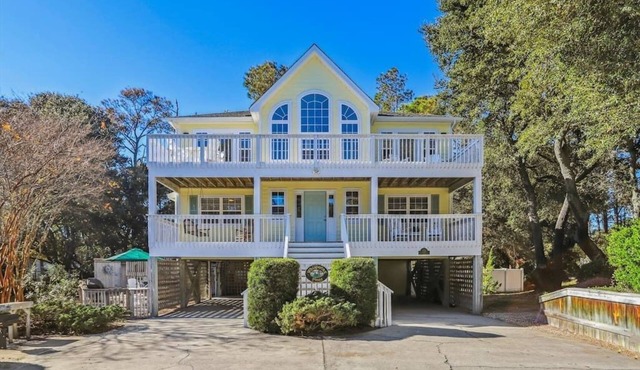 Oceanside in Corolla Light w/Pool, Walk to Beach