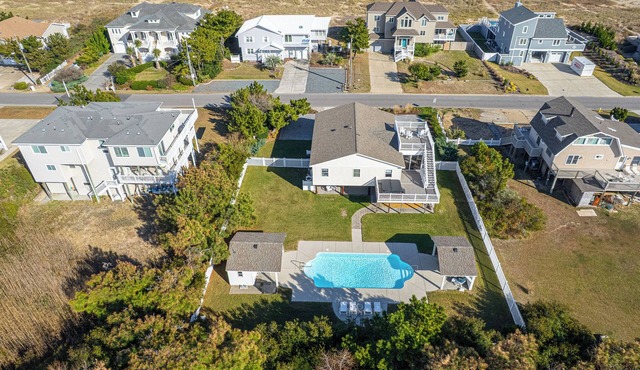 Oceanview beach cottage with pool and hot tub