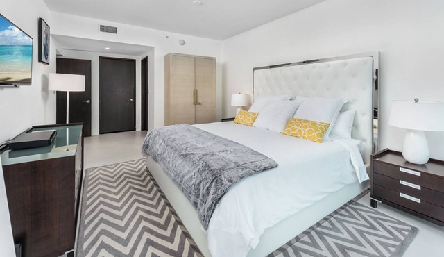 Oceanview Private Condo at The Setai -1901023B