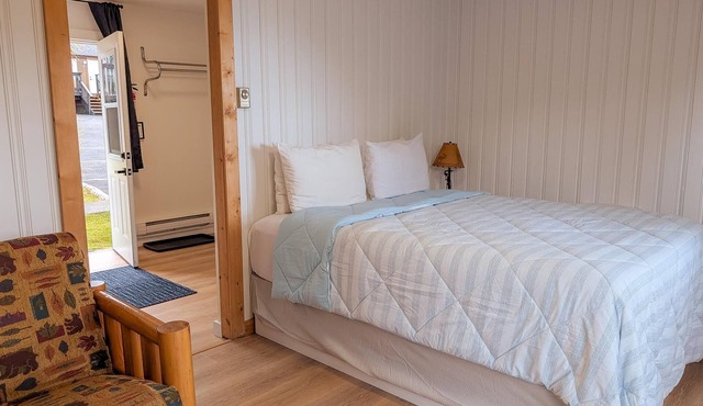 Open Studio Kitchenette | #4 in Ucluelet