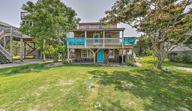 Outer Banks Cottage - Walk to Frisco Beach!