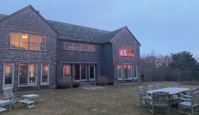 OUTSTANDING VIEWS! - WEEKLY OR SEASONAL RENTAL- SPEND YOUR SUMMER HERE