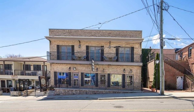 Overlook - Downtown, Elevator, Sleeps 6, Parking!
