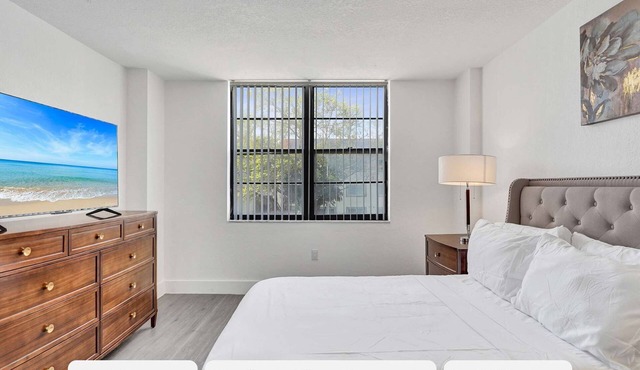 Park Towers 1BR Escape Near Hard Rock