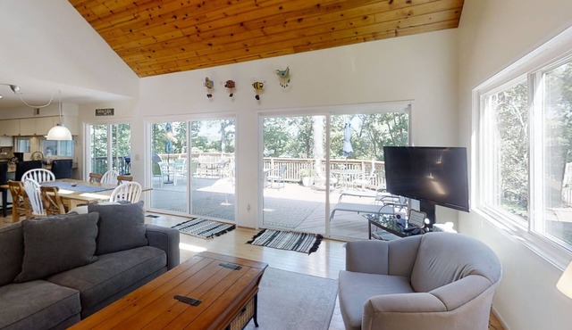 Peaceful Perch- Waterfront Home, Public Side of Lake Anna, Quiet Cove, Deep Water