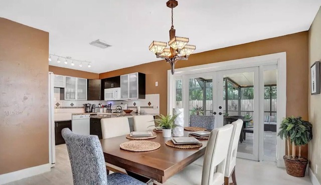 Perfect Fort Lauderdale Villa 3 miles to Beach
