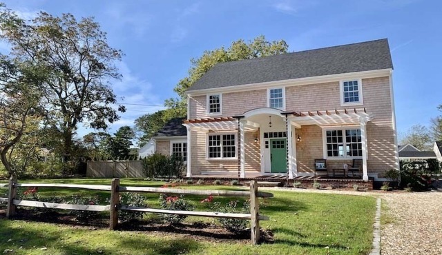 Perfectly Located West Dennis Retreat w/Gym and Yoga Studio RPAM027