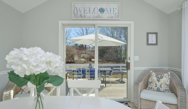 Pet Friendly Cape Cod Home minutes to Golf & Beaches!