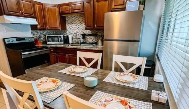 Pet friendly cheerful home in quiet neighborhood