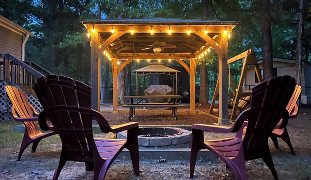 Pet Friendly Lake Gaston Home with Neighborhood Beach & Boat Ramp Access