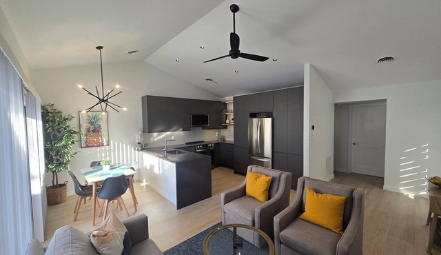 Pickleball Dream - All New, Modern Condo in Sea Colony. 10mins walk to the beach