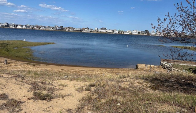 Plum Island Summer Rental, waterfront private beach, 32+ Days rustic 3 BR cabin